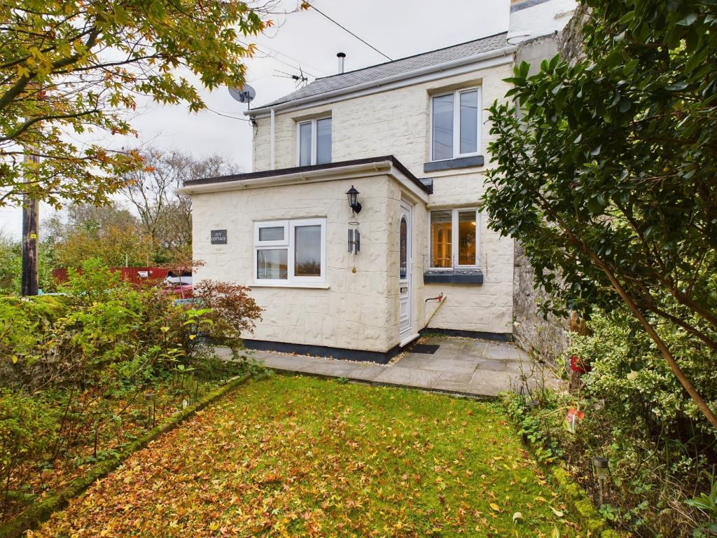 Lot: 139 - CHARACTER COTTAGE WITH GARDEN AND OFF-ROAD PARKING - External photo of cottage from alternative angle